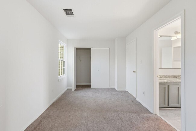 Building Photo - 3031 Antrim Cir