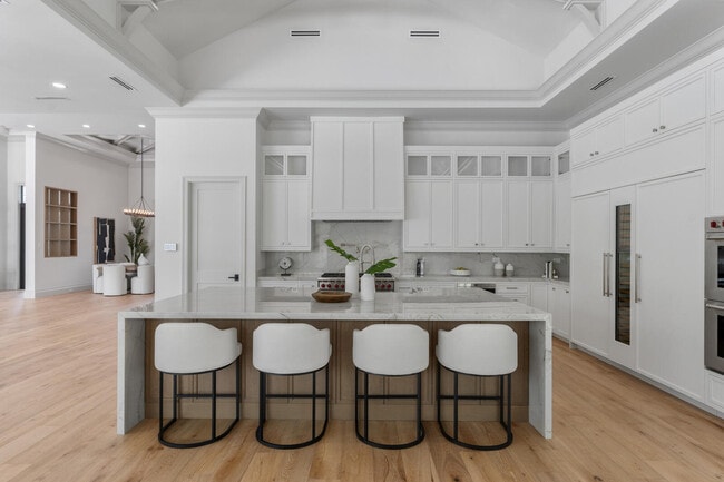 Building Photo - 14699 Black Bear Rd