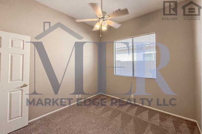 Building Photo - 3Bed/2Bath Home w/3 Car Gar at 59th Ave/Un...
