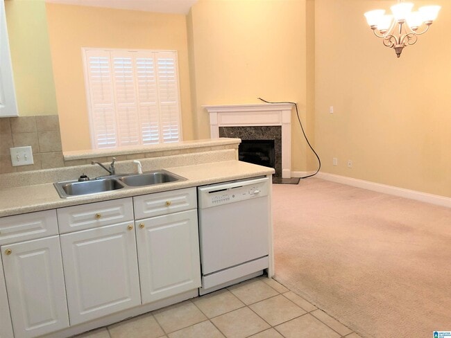 Building Photo - 3013 Twin Oak Dr