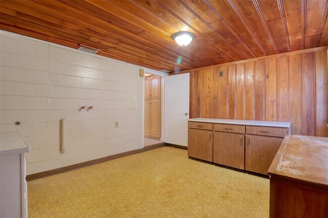 Building Photo - 4845-4825 25th Ave N
