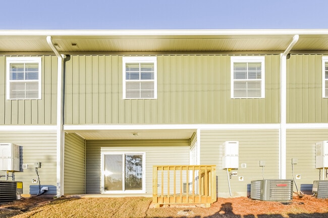 Building Photo - 304 High Grv Wy