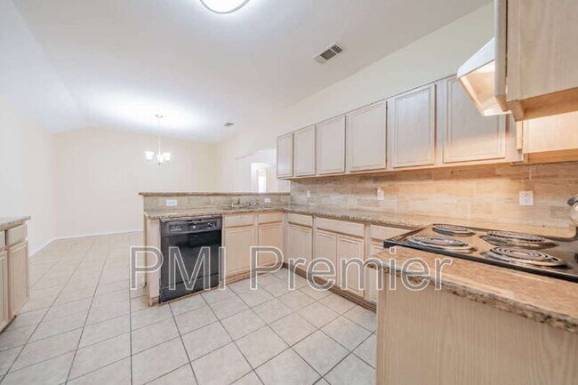 Building Photo - 1175 Meadows Dr