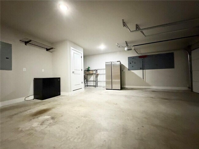 Building Photo - 1641 Cherrie St