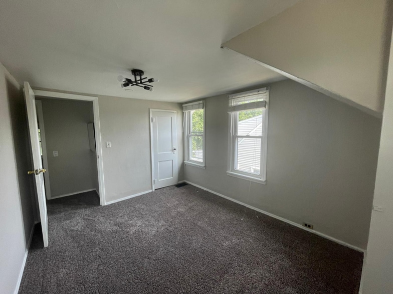 Building Photo - 1612 Parker Dr