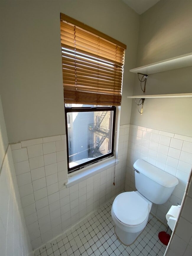 Building Photo - 276 1st St