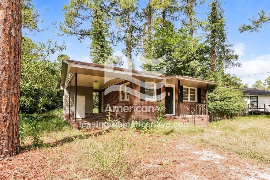 Building Photo - 1715 Cornell Dr