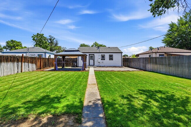 Building Photo - $1,545.95, 2-bed, 1-bath home in Brighton with a large fenced backyard.