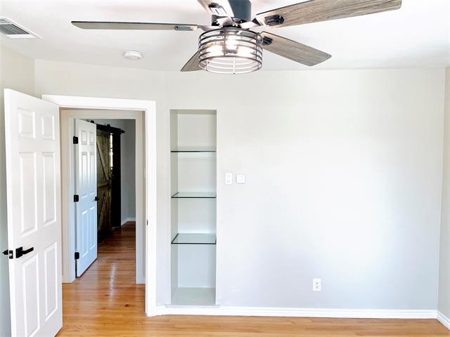 Building Photo - 534 E Spring Valley Rd