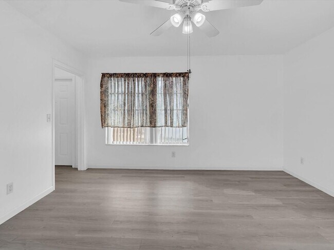 Building Photo - 2193 NE 172nd St