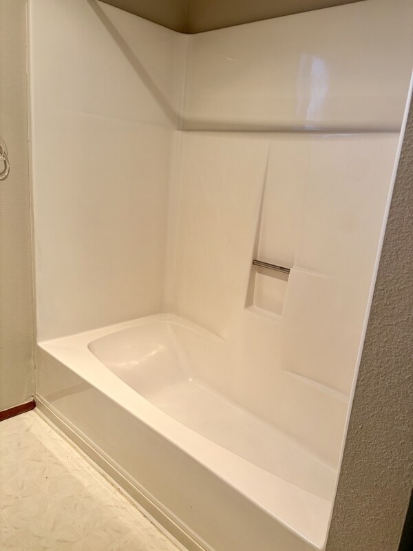 Building Photo - 908 Liberty St