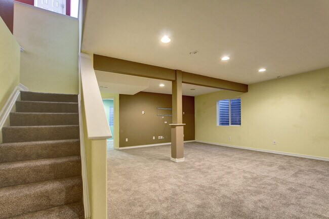 Building Photo - The Meadows of Castle Rock Ranch home w/finished basement & Mountain Views.