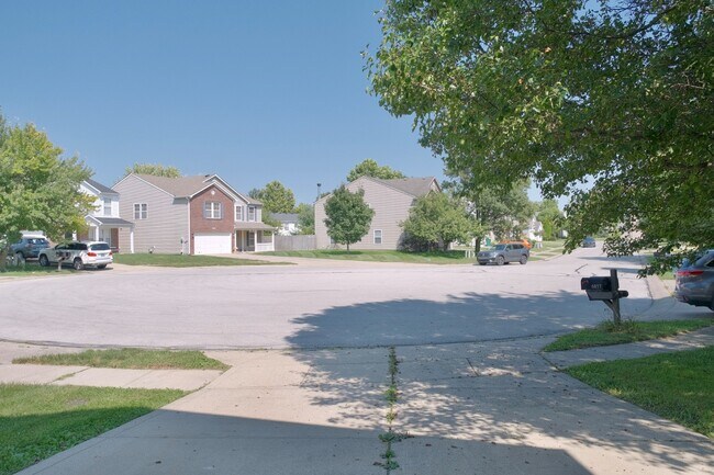 Building Photo - 6857 Maywood Cir