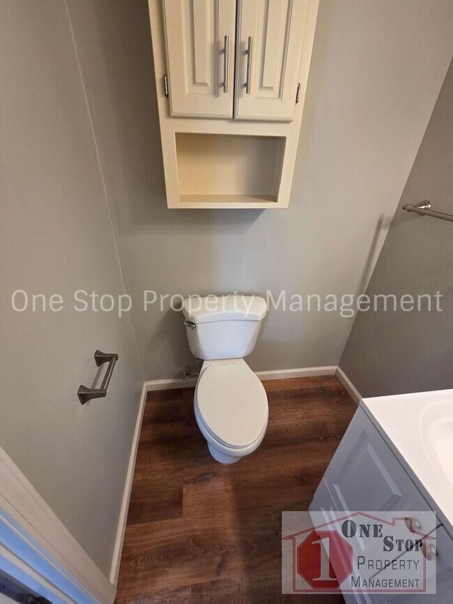 Building Photo - Gorgeous 3 Bedroom, 2.5 Bath in Kearney!