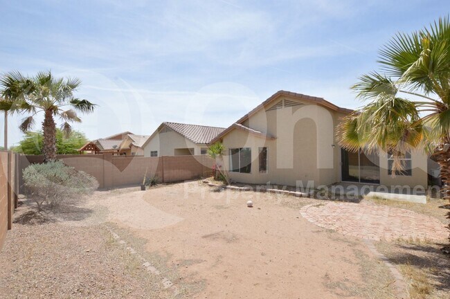 Building Photo - 209 S Carter Ranch Rd