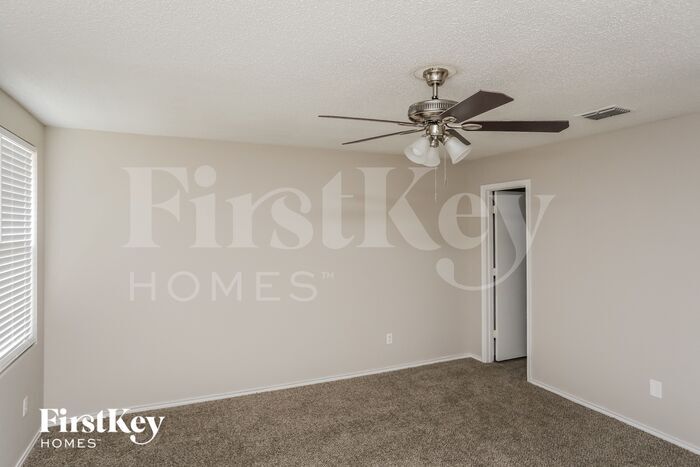 Building Photo - 1229 Candler Dr