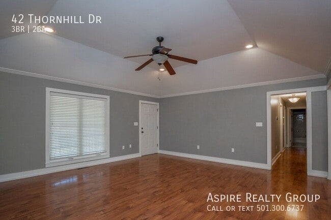 Building Photo - 42 Thornhill Dr