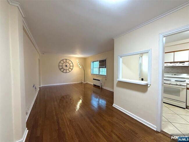 Primary Photo - 420 Fairview Ave
