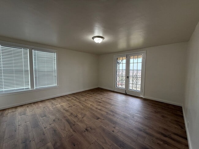 Building Photo - Country Home.  3 Bed 2 Bath