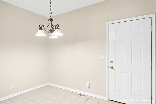 Building Photo - 4212 Savoy Ln