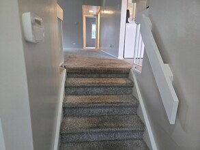 Building Photo - 748 Manteca Ct