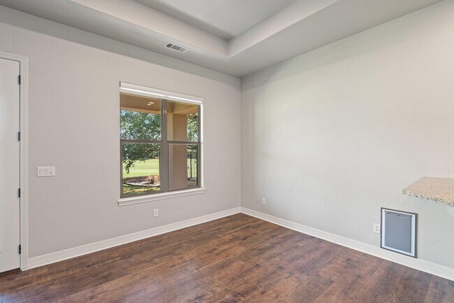 Building Photo - 129 Hi Valley