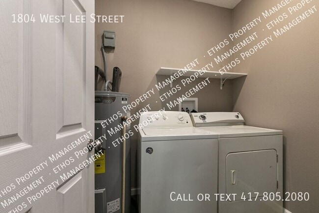 Building Photo - 1804 W Lee St