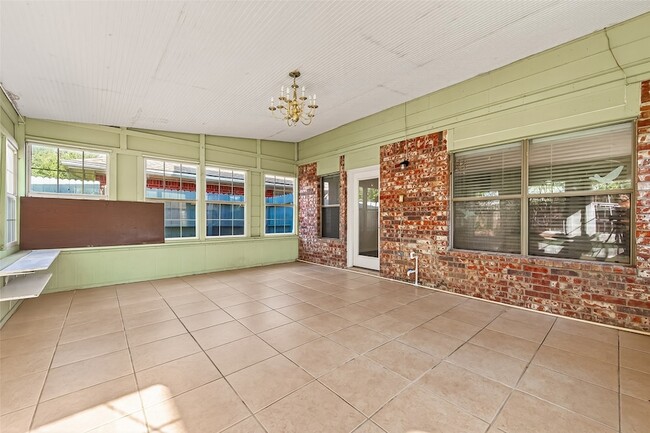 Building Photo - 8427 Brickhaven Ln