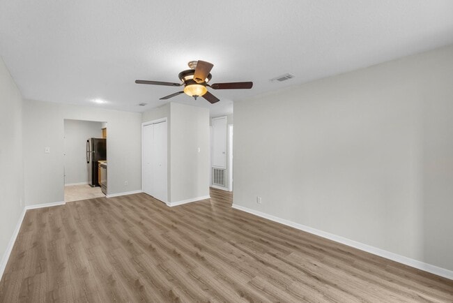 Building Photo - 1900 Bay Area Blvd