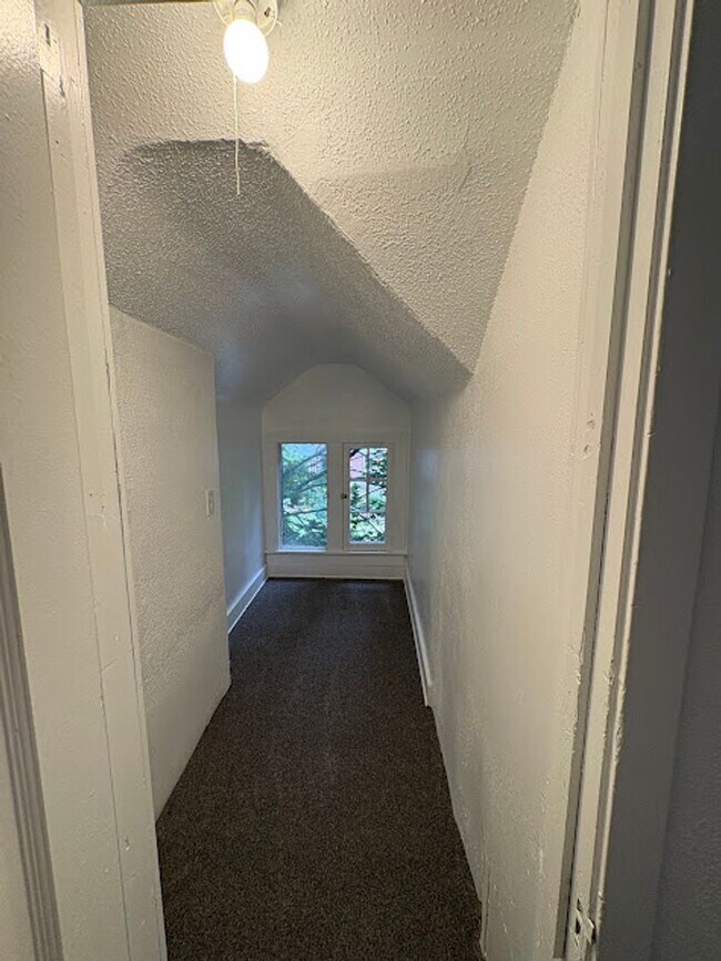 Building Photo - Work Duplex 360 Holdings