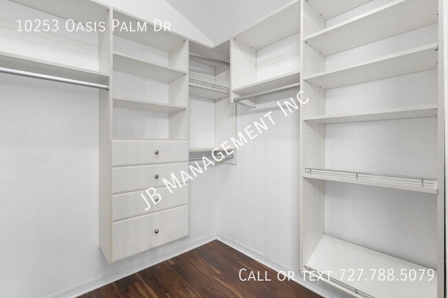 Building Photo - 10253 Oasis Palm Dr