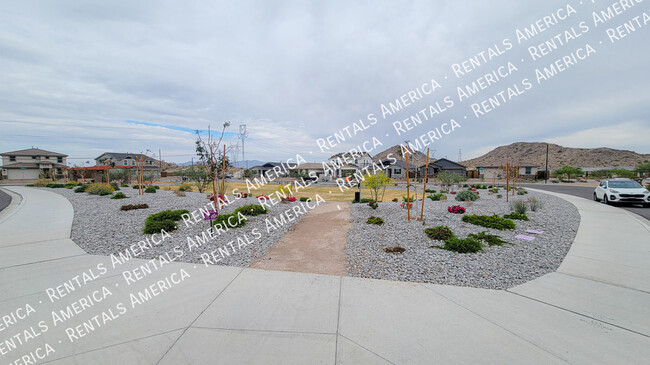 Building Photo - 16911 W Siesta Wy