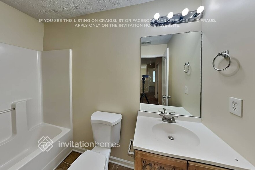 Building Photo - 3985 Melanie Woods Dr