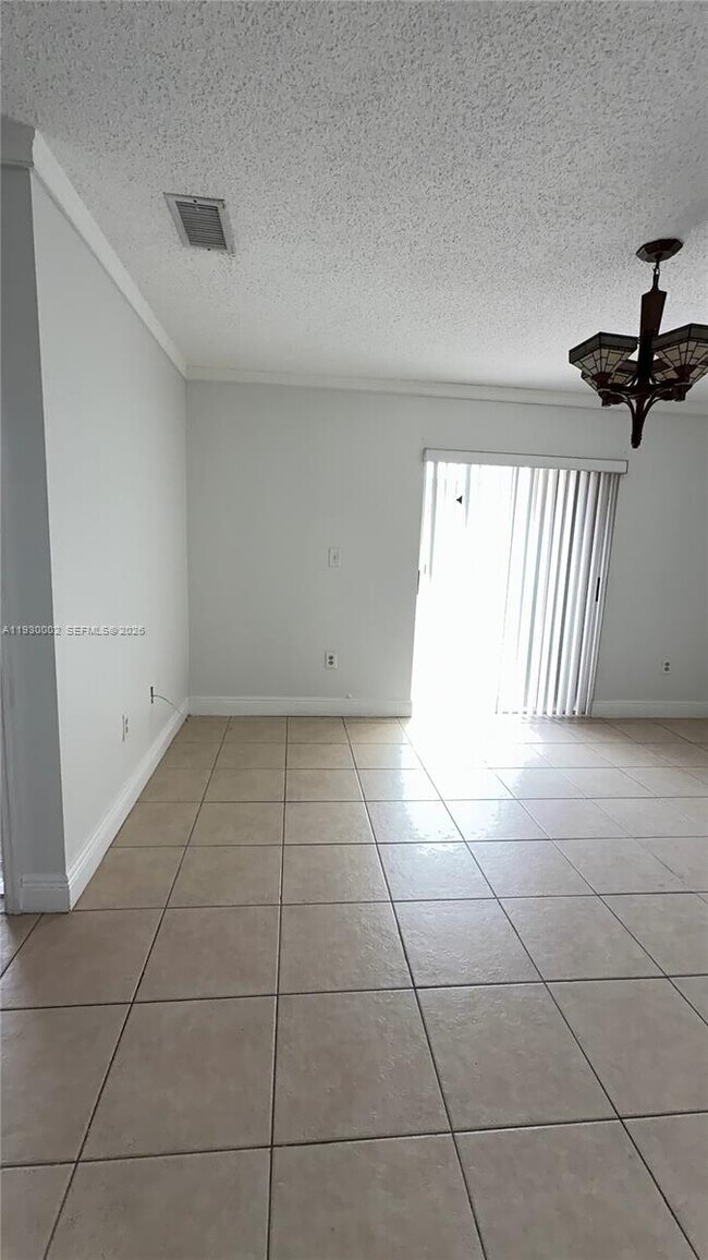 Building Photo - 6880 SW 158th Ct