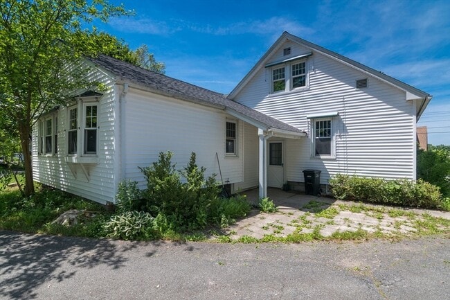 Building Photo - 47 Pleasant St