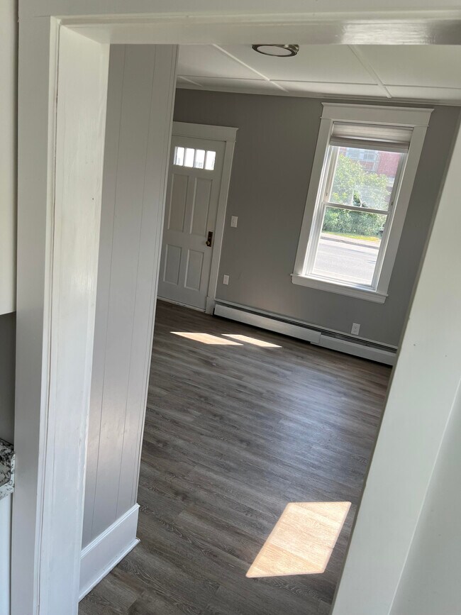 Unit 1 - 48 Clinton Ave