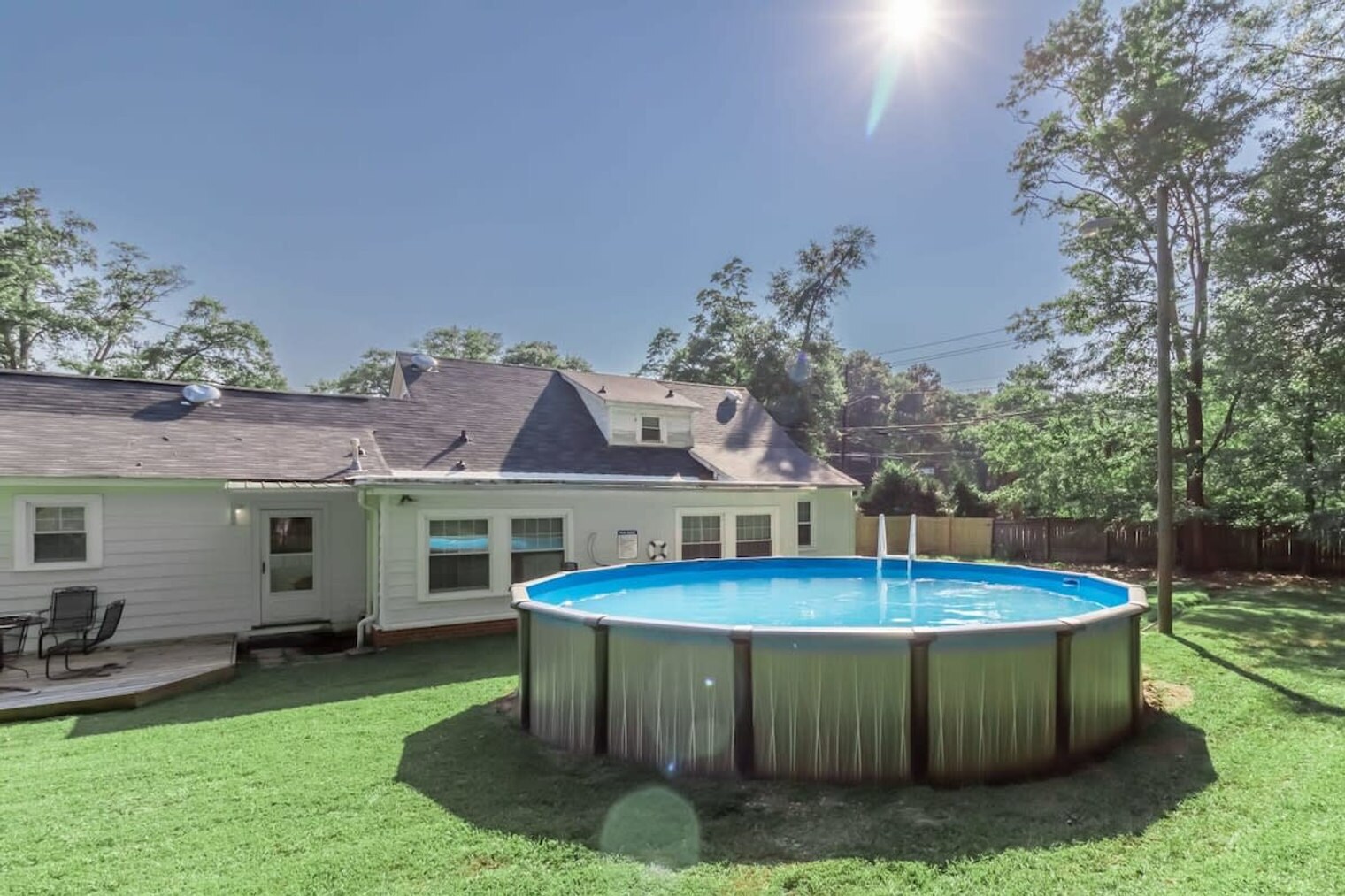 Building Photo - 1416 S Dixon Dr