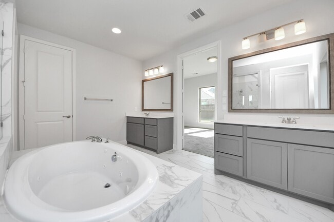 Building Photo - 11430 Bush Clover Dr