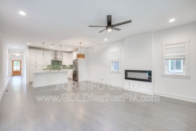 Building Photo - 709 23rd St