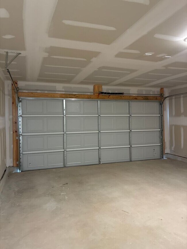 Building Photo - Charming 4 beds 2 baths in San Antonio!