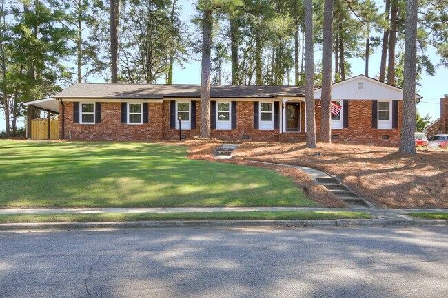 Primary Photo - 226 Thread Needle Rd E