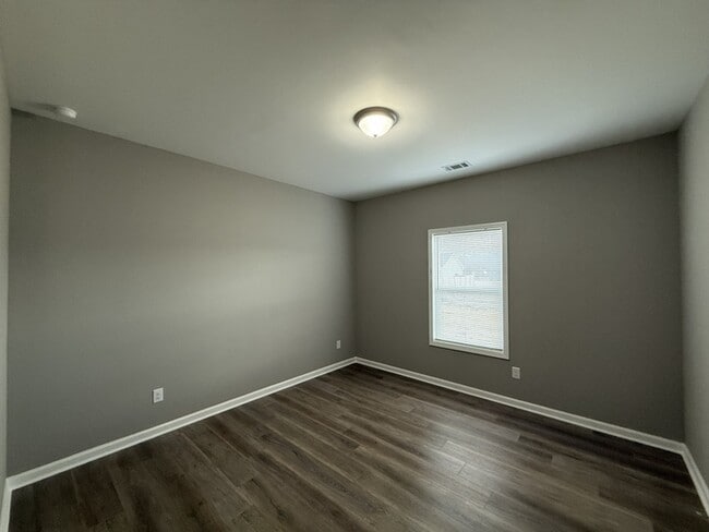 Building Photo - 151 Charlotte Cir