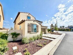 Building Photo - 36980 Camino Spgs Ave