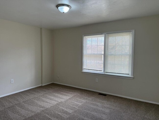 Building Photo - 6621 Stoney Point S