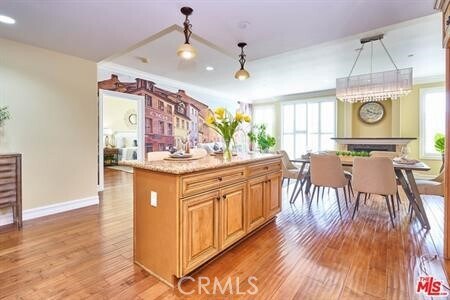 Building Photo - 412 S Wilton Pl