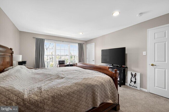 Building Photo - 37 Jessica Ct