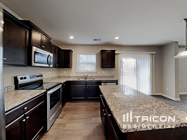 Building Photo - 260 Millen Dr