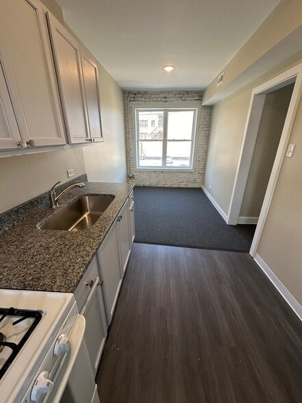 Building Photo - 9100 S Ashland Ave