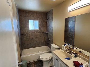 Building Photo - 1652 W 800 S