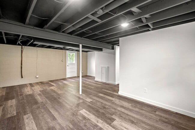 Building Photo - AVAILABLE JULY 1ST! Don't miss this STUNNING & UPDATED 3 bedroom in Baldwin!